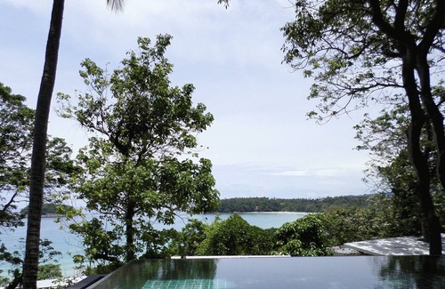 Kata Resort | 1 bed room with 2 single beds in Kata Beach B8