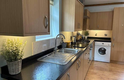 Llanllyfni House | 1 Bed, Sleeps 2, Parking, Pets Allowed