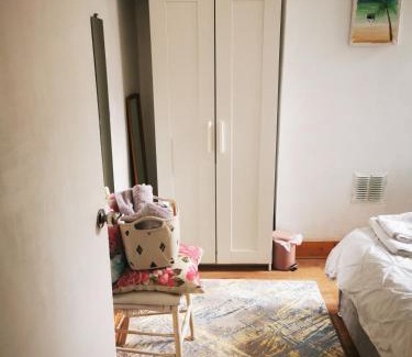 Dulwich Apartment | 1 Bed Victorian flat Sleeps 4 - Garden & Patio