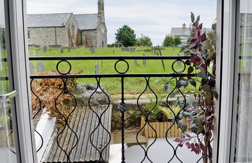 Rhyd-y-clafdy Cottage | 1 bedroom accommodation in Abererch near Pwllheli