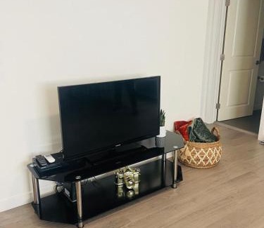 Westlake Apartment | 1 Bedroom 1 Bathroom Near Crypto Center