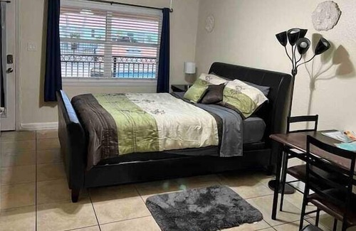 North Redington Beach Apartment | 1 Bedroom 707248 by Houzlet