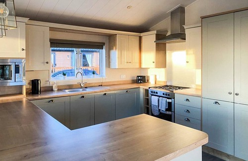 Newton Stewart Ski Chalet | 1 bedroom accommodation in Glenluce, Newton Stewart