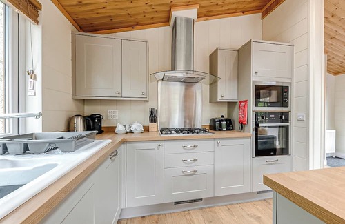 Freehay Ski Chalet | 1 bedroom accommodation in Freehay, Cheadle