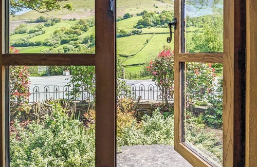 Mawddwy Cottage | 1 bedroom accommodation in Near Dolgellau