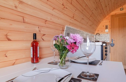 Isle of North Uist Cottage | 1 bedroom accommodation in Newtonferry