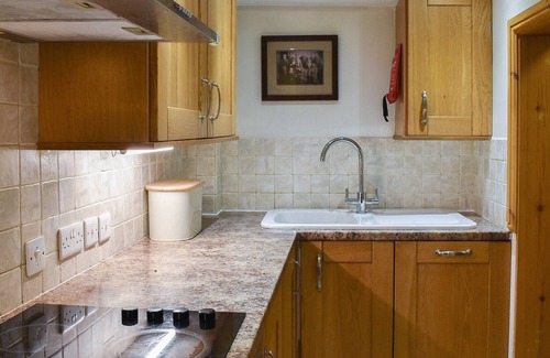 Ainley Top Cottage | 1 bedroom accommodation in Golcar, near Holmfirth
