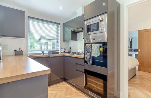 Earls Colne Ski Chalet | 1 bedroom accommodation in Earls Colne, Colchester