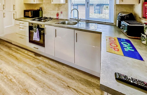 Raywell Ski Chalet | 1 bedroom accommodation in Raywell, Beverley