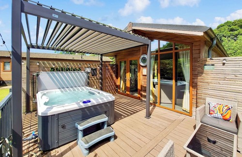 Raywell Ski Chalet | 1 bedroom accommodation in Raywell, Beverley