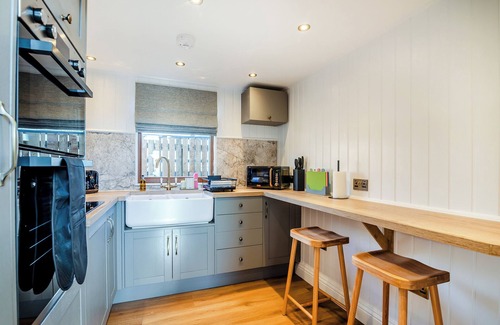 Sowerby Bridge Ski Chalet | 1 bedroom accommodation in Ripponden