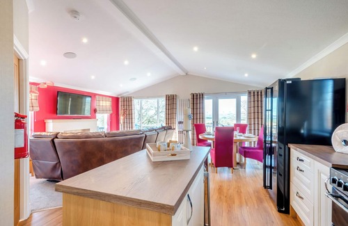 Dumfries Ski Chalet | 1 bedroom accommodation in Dumfries, Dumfries & Galloway