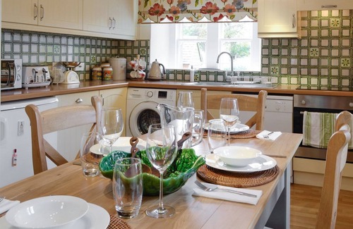 Glenisla Cottage | 1 bedroom accommodation in Kettins, near Blairgowrie