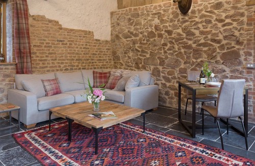 Holcombe Burnell Cottage | 1 bedroom accommodation in Holmcombe Burnell Barton, near Exeter