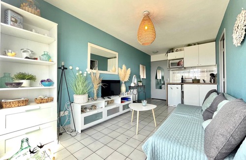 Sete Apartment | 1-bedroom apartment with garage and pool in Sète