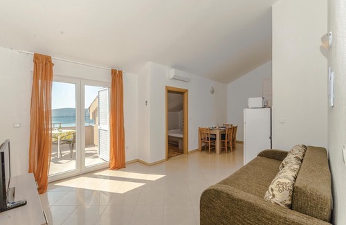 Vlasici Apartment | 1 bedroom awesome apartment in Vlasici