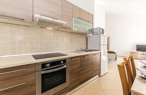 Vlasici Apartment | 1 bedroom awesome apartment in Vlasici