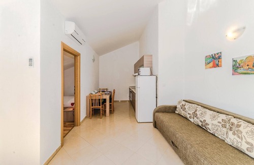 Vlasici Apartment | 1 bedroom awesome apartment in Vlasici