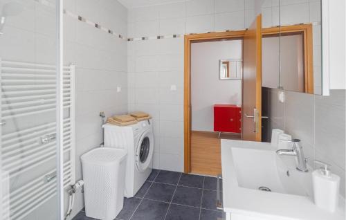 Nova Vas Apartment | 1 Bedroom Awesome Apartment In Nova Vas