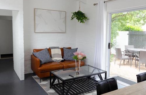 Marina da Gama Apartment | 1 bedroom cottage south of Cape Town