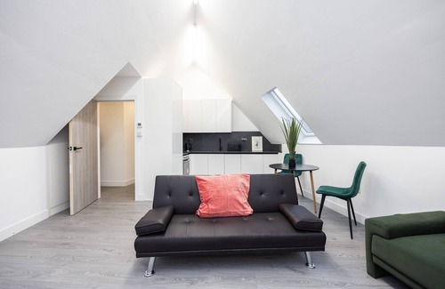 Frognal and Fitzjohns Apartment | 1 Bedroom Flat Central London NW3