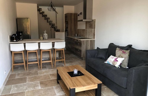 Pernes-les-Fontaines Other | 1-bedroom apartment with garden terrace and swimming pools