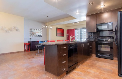 Puerto Penasco Condo | 1 bedroom Martini Time Condo with wall bed, sofa bed & amazing beach view!