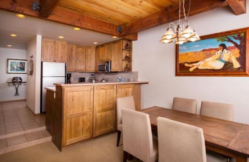 Aspen Hotel | 1 Bedroom Mountain Residence In The Heart Of Aspen With Amenities Including Heated Pool, Hot Tubs, Game Room And Spa