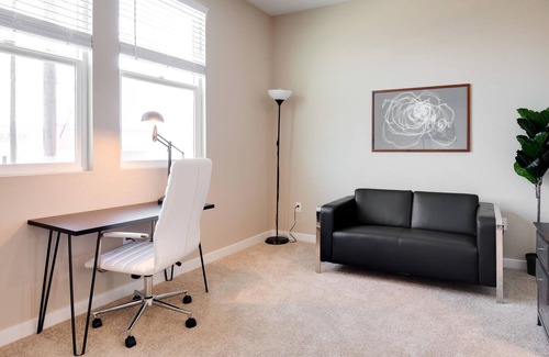 Milpitas House | 1 Bedroom near Downtown Milpitas