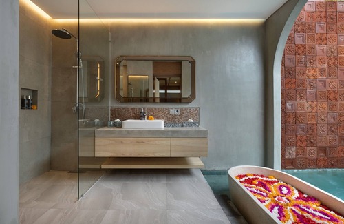 Central Seminyak Villa | 1 Bedroom Private Pool Villa with Bathtub at Ubud