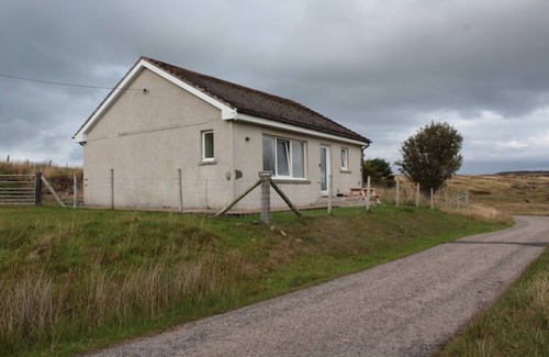 Farr House | 1 bedroom property near Bettyhill - NC500 + WiFi