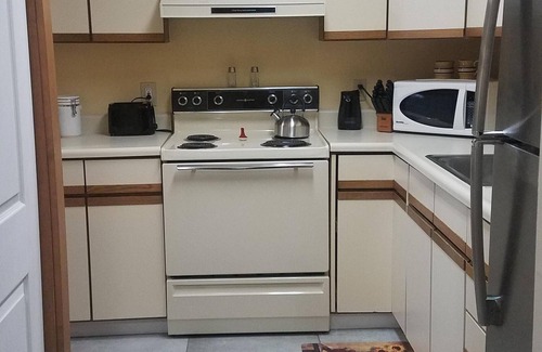 Bangor Apartment | 1 bedroom, safe, secured building in Bangor Maine