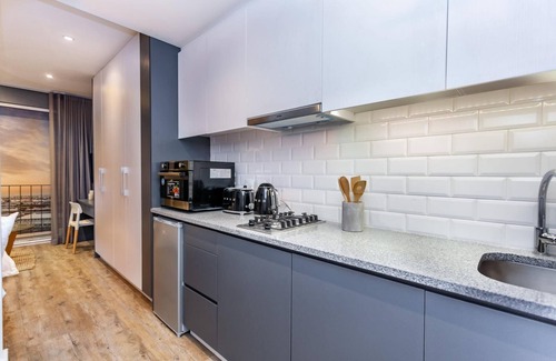 Cape Town City Centre Apartment | 1 Bedroom stay at the Alberts in Woodstock
