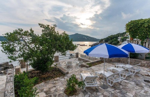 Molunat Apartment | 1 bedroom stunning apartment in Molunat