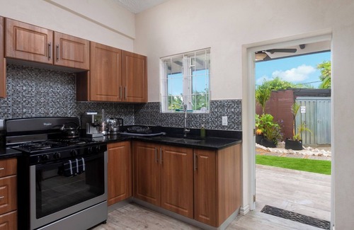 Sunset Crest Villa | 1 Bedroom Villa Oasis w/Pool in Holetown - Down the Hill