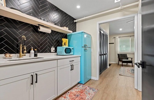 Atlantic Beach Apartment | 1 Block from AB Town Center: The Coquina House 3