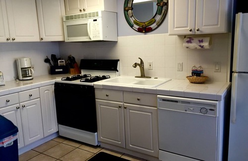 Avila Beach Apartment | 1 Block From The Ocean! MONTHLY RENTAL AVAILABLE. (Noise sensitive complex)