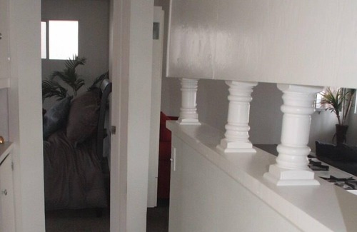 Hollywood Beach Cottage | 1 Block From The Pacific Ocean And 1 Block From The Channel Islands Harbor