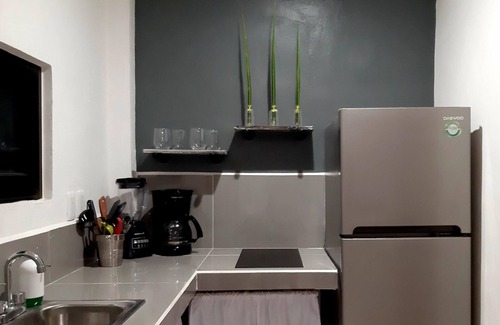 Isla Holbox House | 1 block to the beach, kitchen, smart tv, starlink wi-fi, calm, relaxing