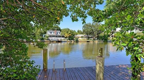 Central Sarasota Apartment | 1 BR Bayou Breeze Sarasota Condo