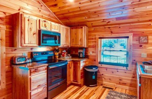 Banner Elk House | 1 BR Cabin at Lodges at Eagles Nest - Gated Community