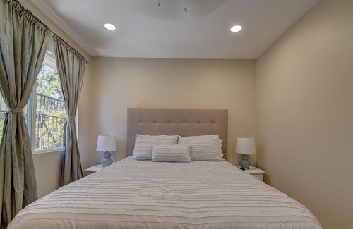 Mission Viejo House | 1 brand-new bedroom 1 private bathroom with beautiful pool and private entrance