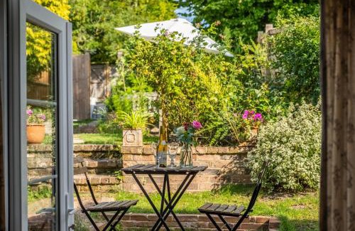 Plumpton Green House | 1 Church Cottages