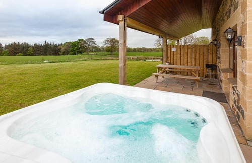 Linlithgow Apartment | 1 Eden at Williamscraig Holiday Cottages