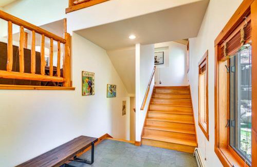 Edwards House | 1 Mi to Beaver Creek Resort Townhome with Hot Tub