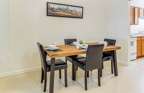 Downtown Baltimore Apartment | 1 Mi to Druid Hill Park: Quaint Baltimore Apt