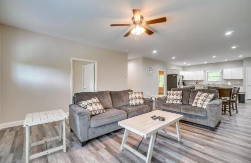 Crossville House | 1 Mi to Dtwn Crossville Spacious Home with Patio!