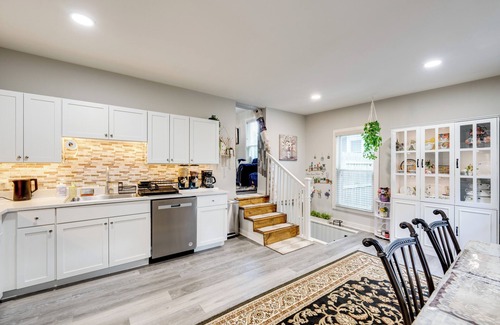 Elgin House | 1 Mi to Dtwn Elgin: Dutch Colonial w/Lovely Patio