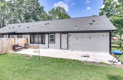 Monroe Apartment | 1 Mi to Dtwn Monroe: Family-Friendly Duplex!