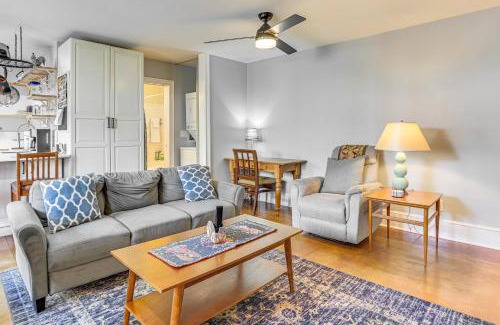 F. Q. Story House | 1 Mi to Dtwn Updated Guesthouse in Phoenix!